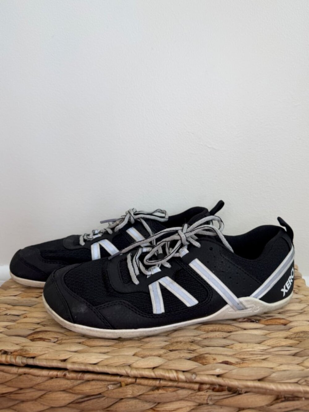 Xero Shoes Prio Barefoot Minimalist Running Shoes Black / White Size W 8.5